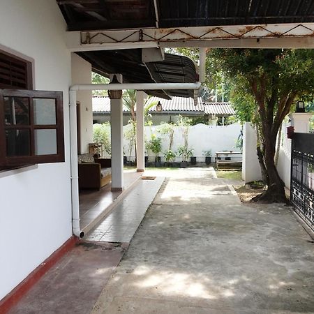 Coco Mango Hostel 디크웰라 외부 사진